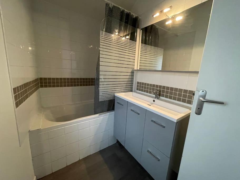 Appartement 2 Chambres A 3 Min A Pied De La Plage Saint-Valery-en-Caux Exterior photo